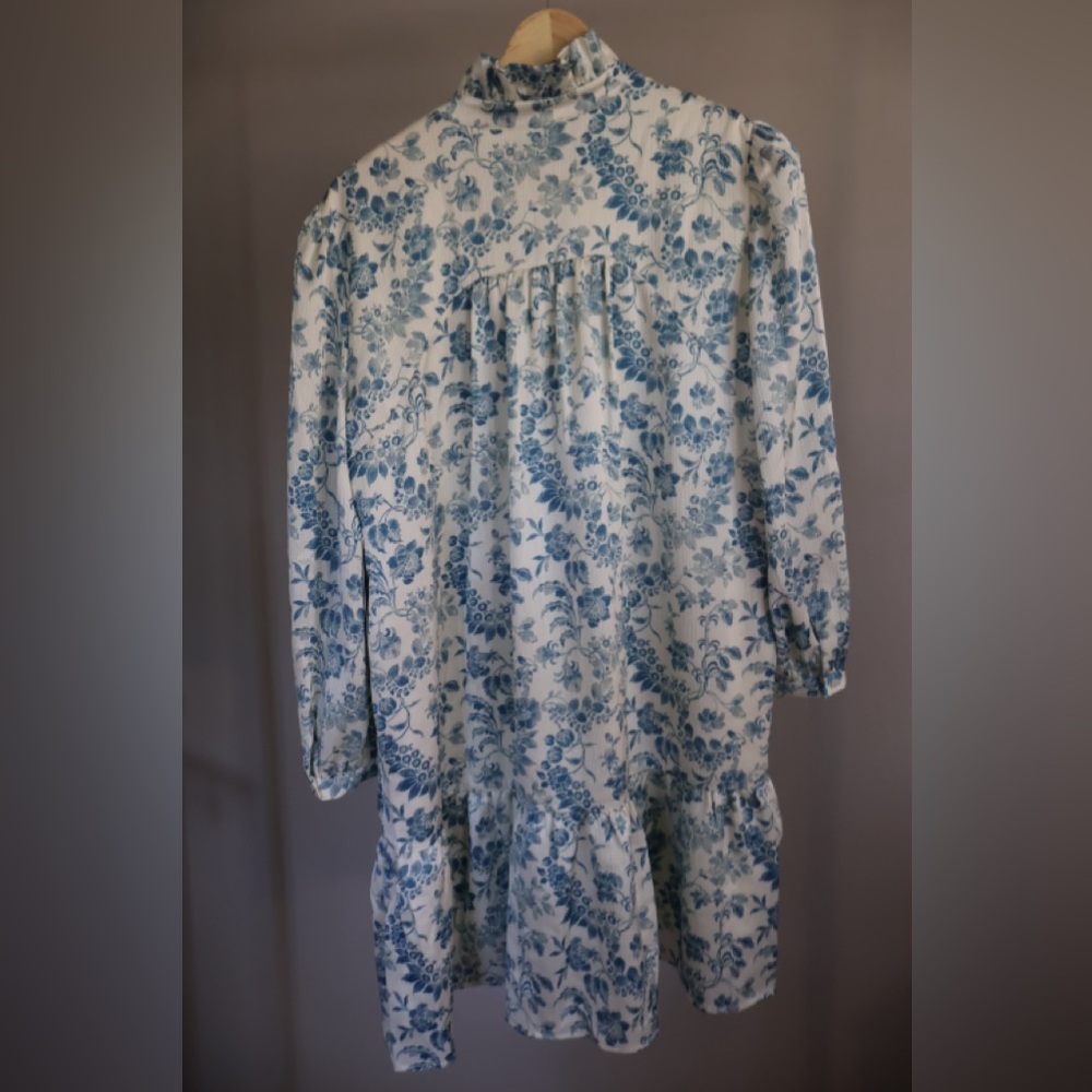 NWT Tuckernuck Blue and White Floral Sundress - Picture 2 of 5